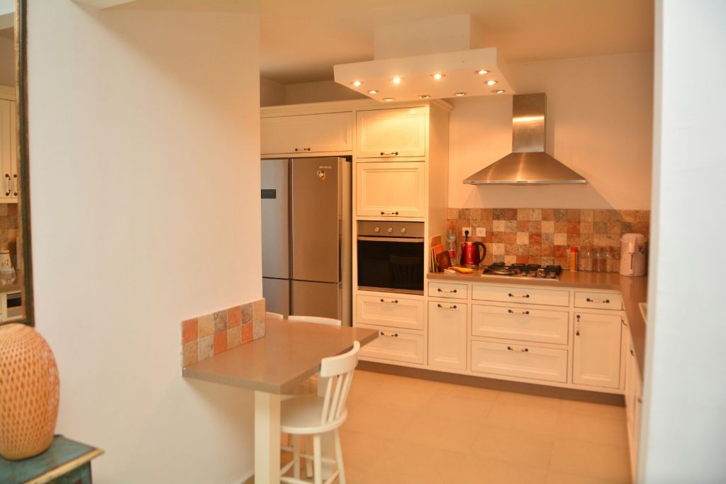 עיצוב מטבח ביתי כפרי מודרני